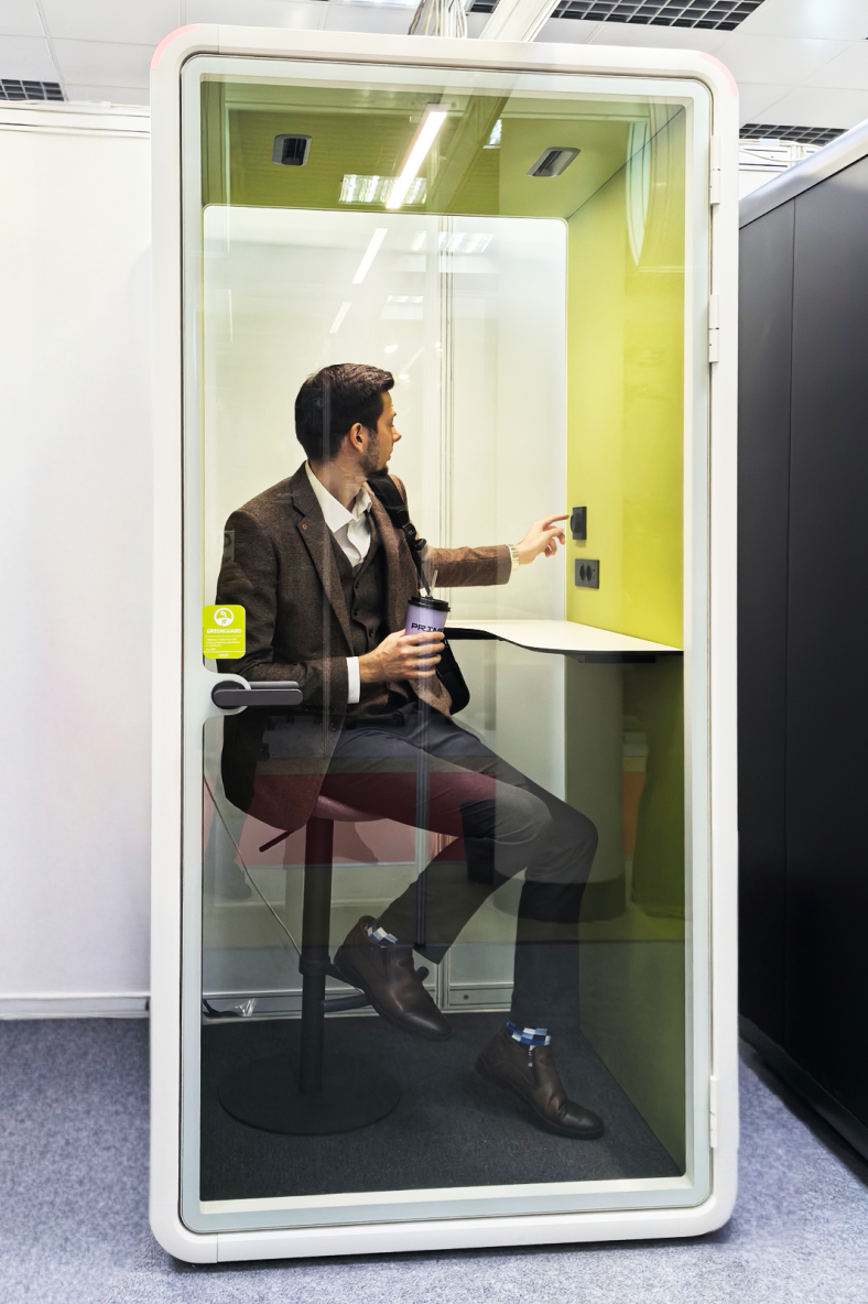 آخرین مورد شرکت Single people soundproof pod : introduction to Model S