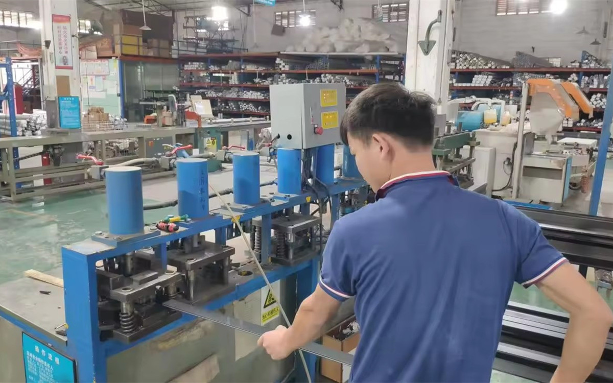Foshan Glawall Building Materials Co., Ltd